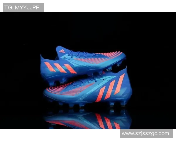 足球鞋球星上脚实拍解析：细节展现运动科技与个性风格的完美结合